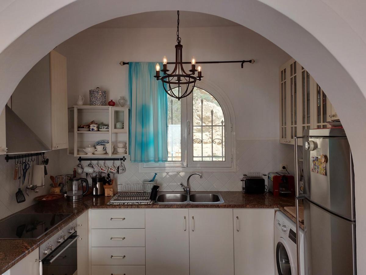 Tranquil Villa With Sea View In Ammopi Karpathos Amoopi Exterior photo